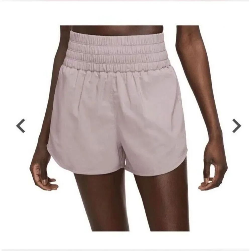 Nike One Women's Dri-FIT Ultra High-Waisted 3" Brief-Lined Short size S NWT